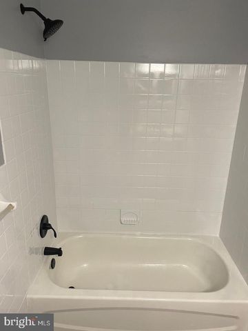 4214 CARTERET DR, Philadelphia, PA 19114