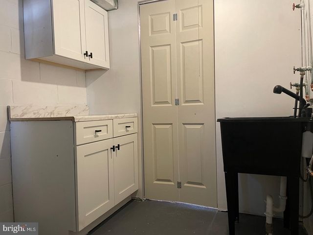 4214 CARTERET DR, Philadelphia, PA 19114