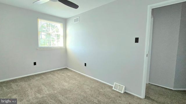 4214 CARTERET DR, Philadelphia, PA 19114