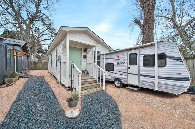 1710 Shelby Street A, Houston, TX 77009