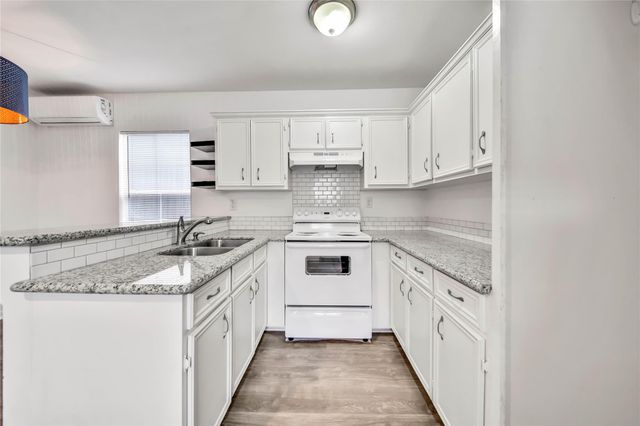 1710 Shelby Street A, Houston, TX 77009