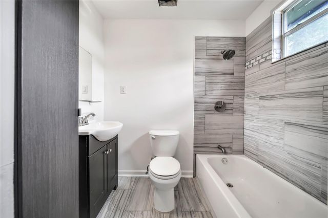 1710 Shelby Street A, Houston, TX 77009