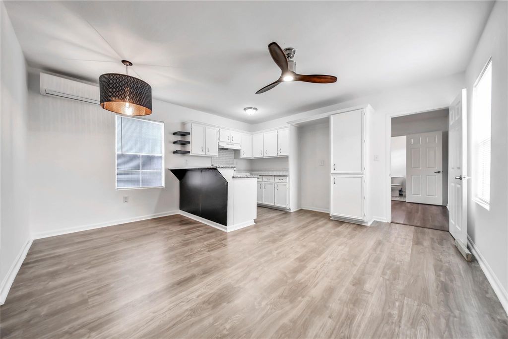 1710 Shelby Street A, Houston, TX 77009