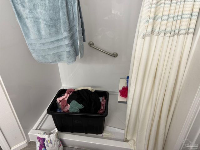 3072 Flintlock Dr, Pensacola, FL 32526