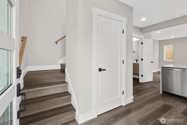 503 NE 42nd Street, Seattle, WA 98105