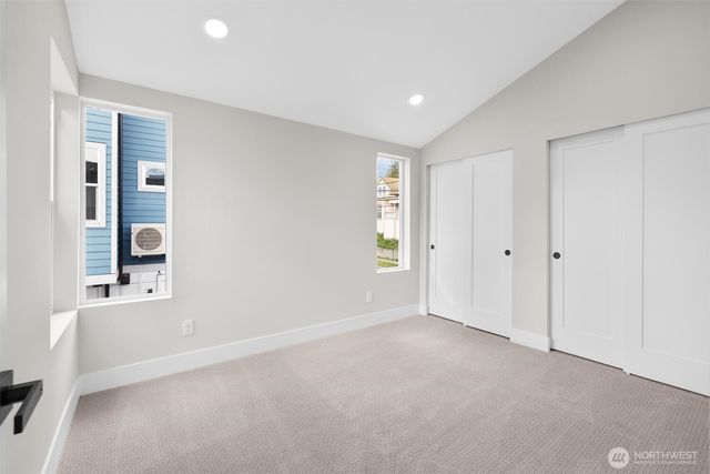 503 NE 42nd Street, Seattle, WA 98105