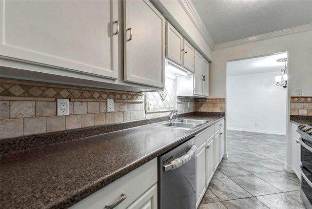 7400 Bellerive Drive 502, Houston, TX 77036