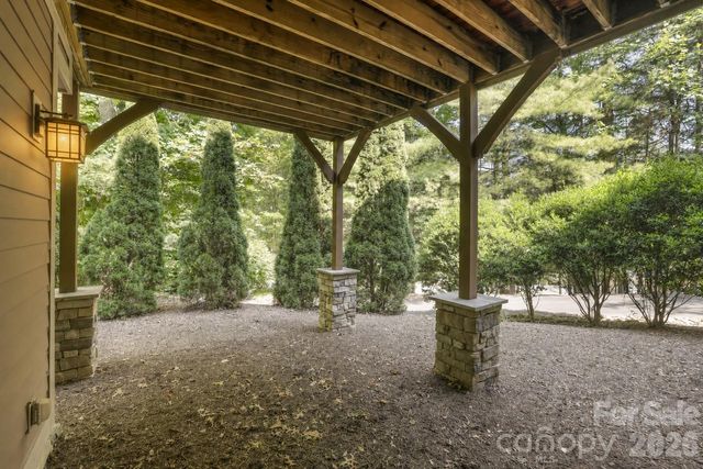 168 Chattooga Run, Hendersonville, NC 28739