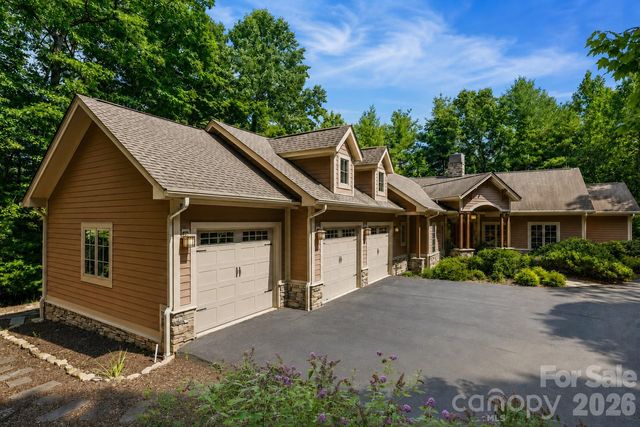 168 Chattooga Run, Hendersonville, NC 28739