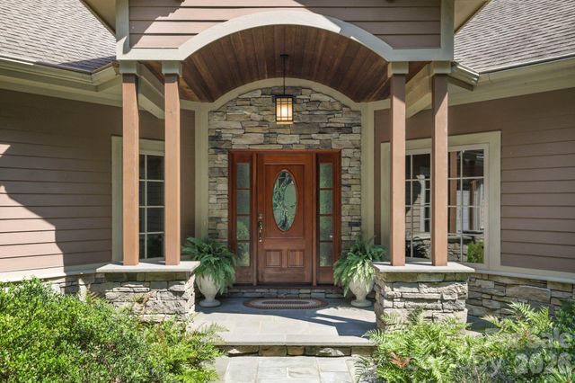 168 Chattooga Run, Hendersonville, NC 28739