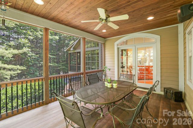 168 Chattooga Run, Hendersonville, NC 28739