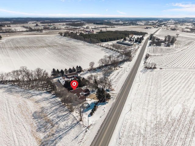 N1231 COUNTY RD V, Campbellsport, WI 53010