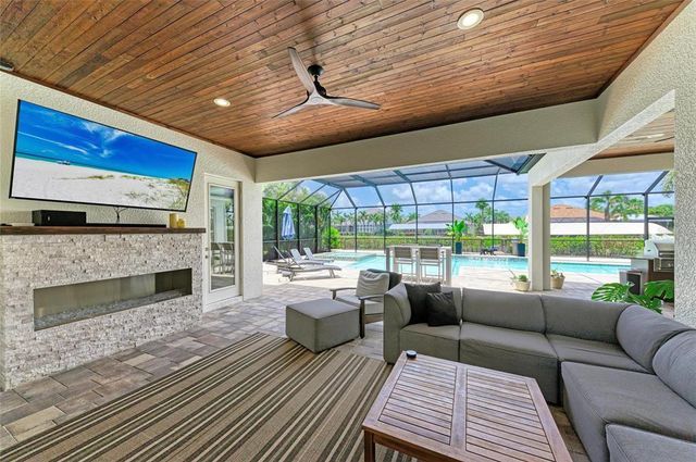 544 FORE DRIVE, Bradenton, FL 34208
