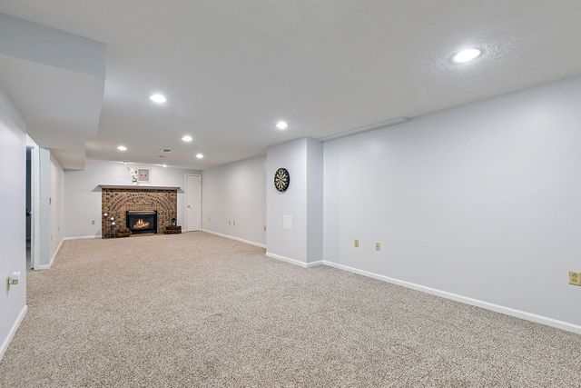 847 Quail Run, Dekalb, IL 60115