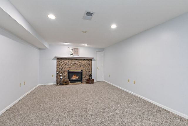 847 Quail Run, Dekalb, IL 60115