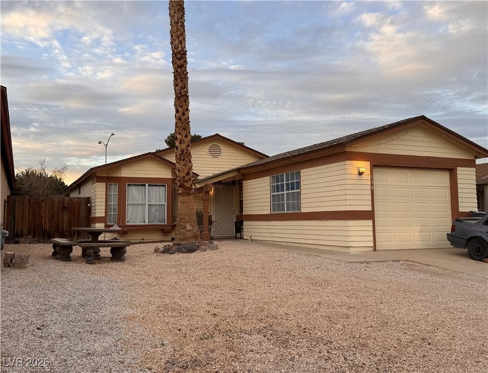 539 Grimsby Avenue, Henderson, NV 89014