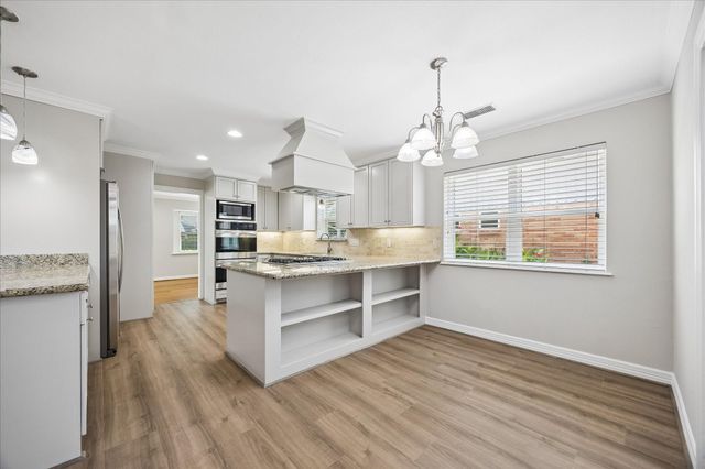 1134 Thornton Road, Houston, TX 77018