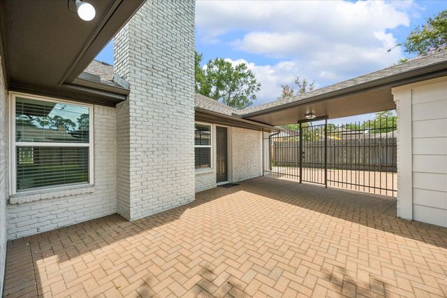 1134 Thornton Road, Houston, TX 77018