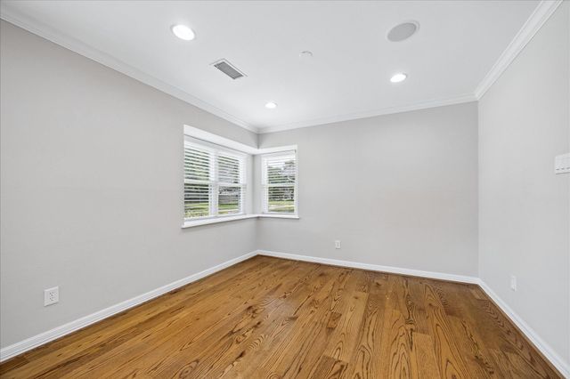 1134 Thornton Road, Houston, TX 77018