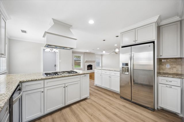 1134 Thornton Road, Houston, TX 77018