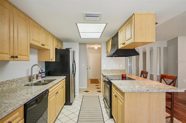 105 LOTUS CIRCLE, Safety Harbor, FL 34695