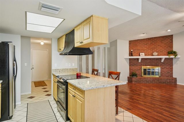 105 LOTUS CIRCLE, Safety Harbor, FL 34695