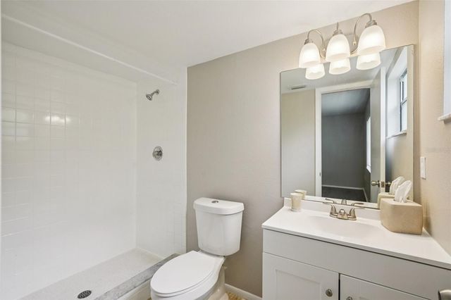 105 LOTUS CIRCLE, Safety Harbor, FL 34695