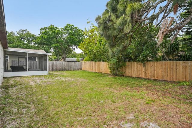 105 LOTUS CIRCLE, Safety Harbor, FL 34695