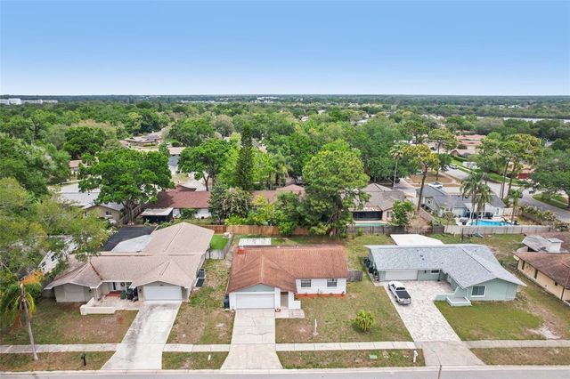 105 LOTUS CIRCLE, Safety Harbor, FL 34695