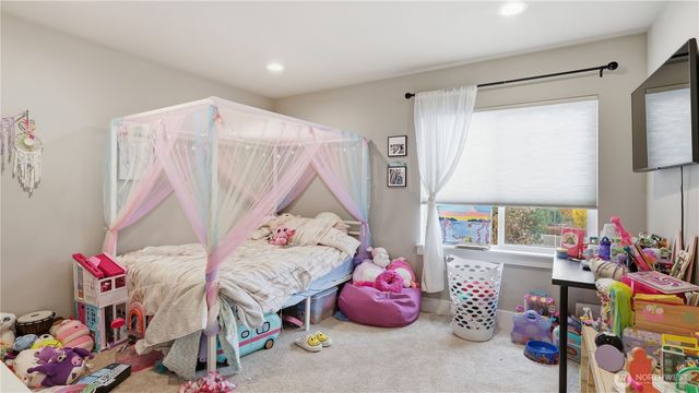 611 20th Avenue Ct SW, Puyallup, WA 98371