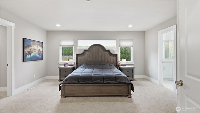 611 20th Avenue Ct SW, Puyallup, WA 98371