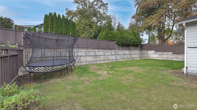 611 20th Avenue Ct SW, Puyallup, WA 98371