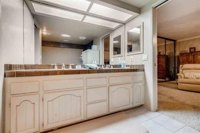 2081 Elevado Road, Vista, CA 92084