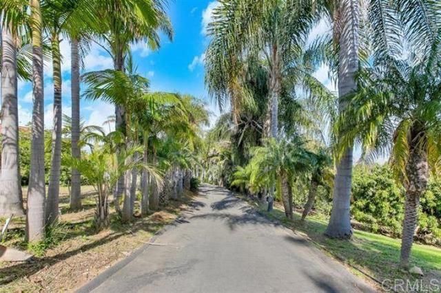 2081 Elevado Road, Vista, CA 92084