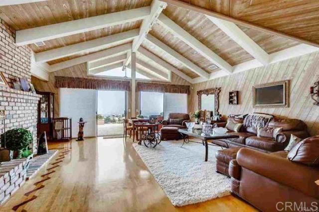 2081 Elevado Road, Vista, CA 92084