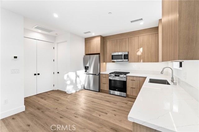 7663 Maestro, West Hills (los Angeles), CA 91304