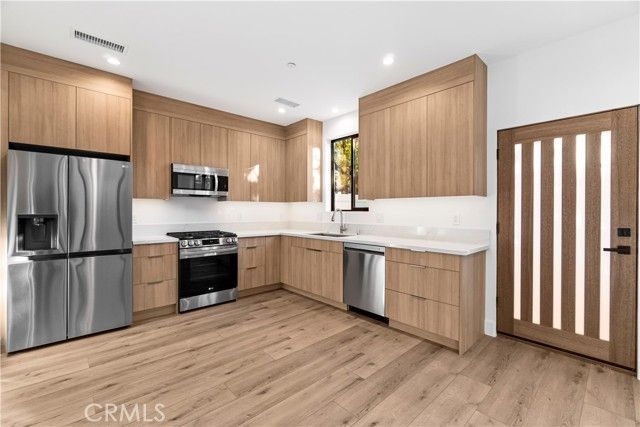 7663 Maestro, West Hills (los Angeles), CA 91304