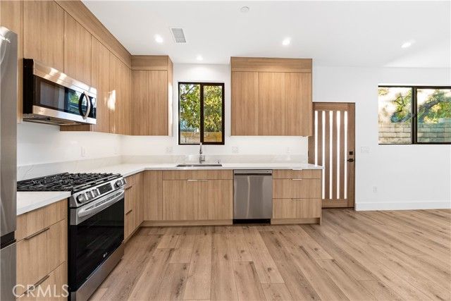 7663 Maestro, West Hills (los Angeles), CA 91304
