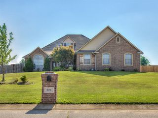 826 Silver Chase Drive, Choctaw, OK 73020