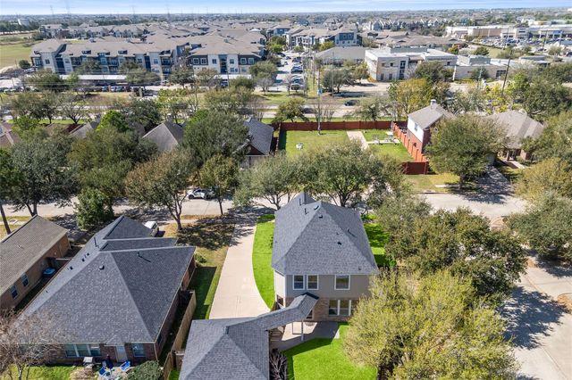 9526 Wakefield Village Drive, Houston, TX 77095