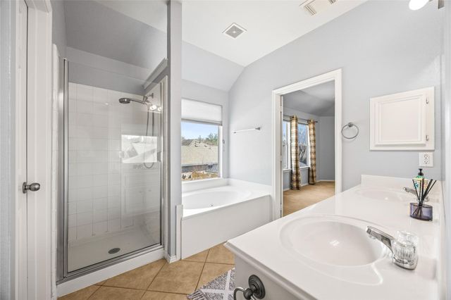 9526 Wakefield Village Drive, Houston, TX 77095