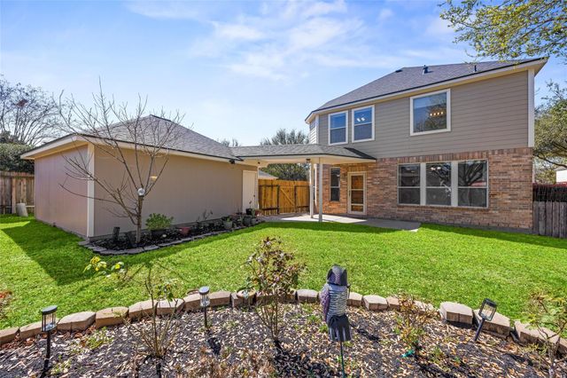 9526 Wakefield Village Drive, Houston, TX 77095