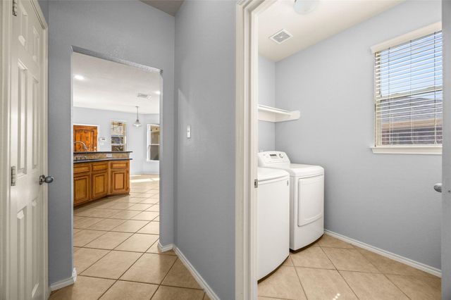 9526 Wakefield Village Drive, Houston, TX 77095