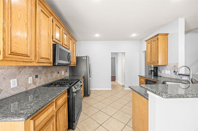 9526 Wakefield Village Drive, Houston, TX 77095