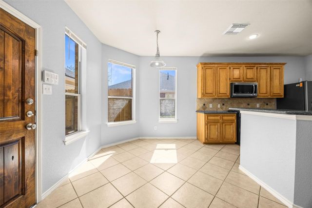 9526 Wakefield Village Drive, Houston, TX 77095