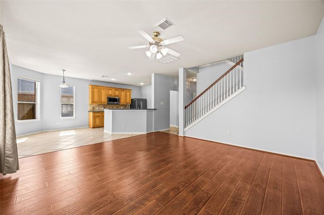 9526 Wakefield Village Drive, Houston, TX 77095