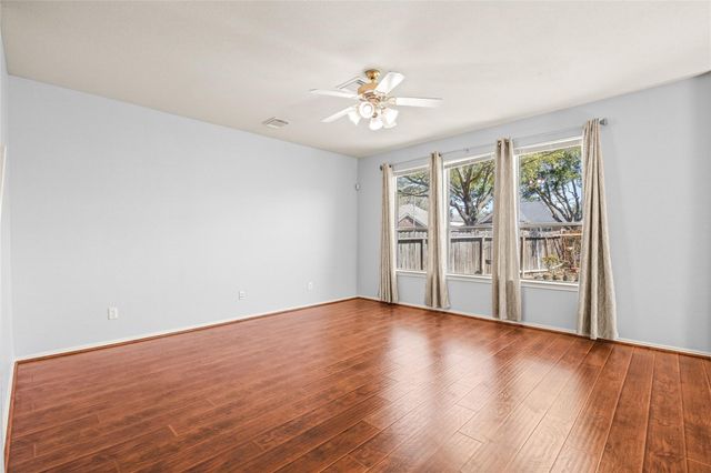 9526 Wakefield Village Drive, Houston, TX 77095