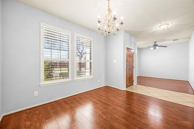 9526 Wakefield Village Drive, Houston, TX 77095