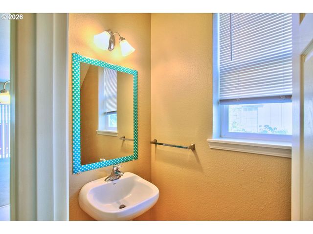 1663 Sw 172ND Ter, Beaverton, OR 97003
