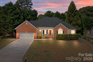 417 Deerfield Drive, Mount Holly, NC 28120